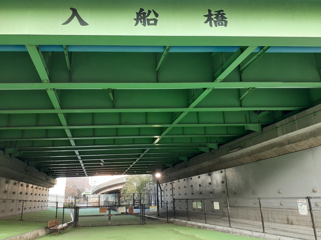  在築地川遺址上行駛的高速公路之謎