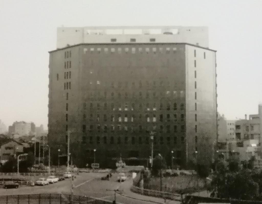  京橋圖書館的亞由美和地區資料室
　～中央區立京橋圖書館～