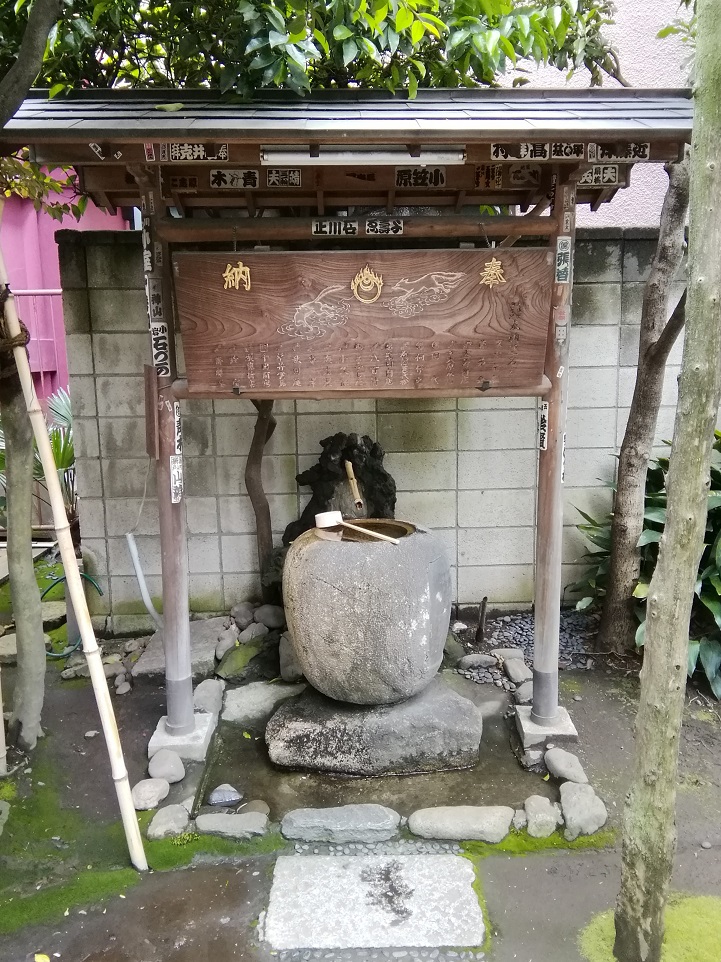 關於笠間稻荷神社東京別社,從人形町站可以去,安靜氛圍的神社9
　～笠間稻荷神社東京別社～ 