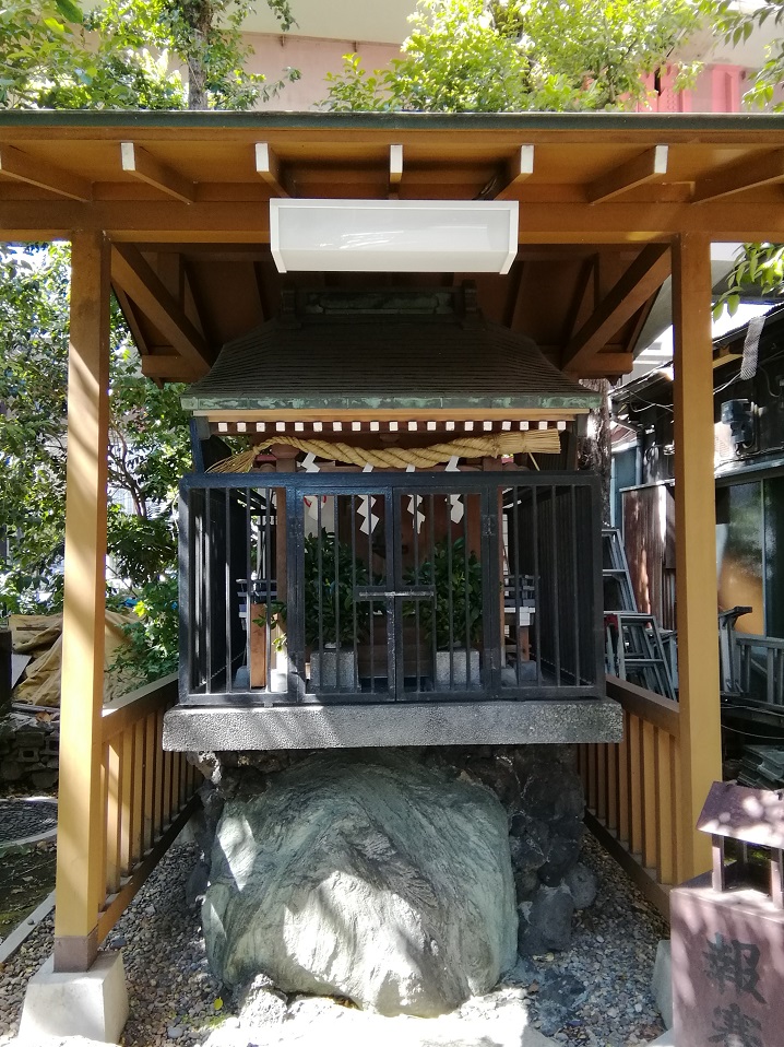  從人形町站可以去的安靜氛圍的神社NO.21～金刀比羅宮(日本橋中洲)～ 