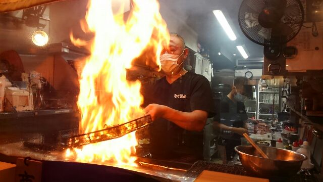 藝術就是爆炸!　美味烤雞肉串的秘密甲州烤雞肉火雞是藝術品