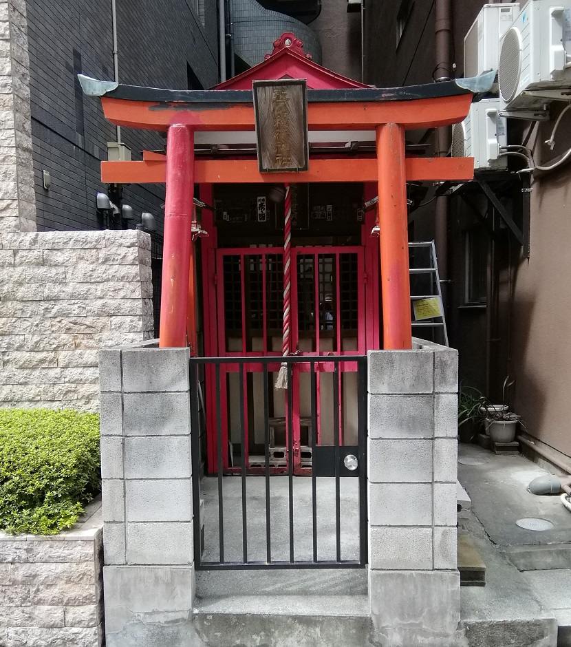 從玉尾稻荷神社人形町站可以去,氛圍安靜的神社NO.28
 　～玉尾稻荷神社～ 