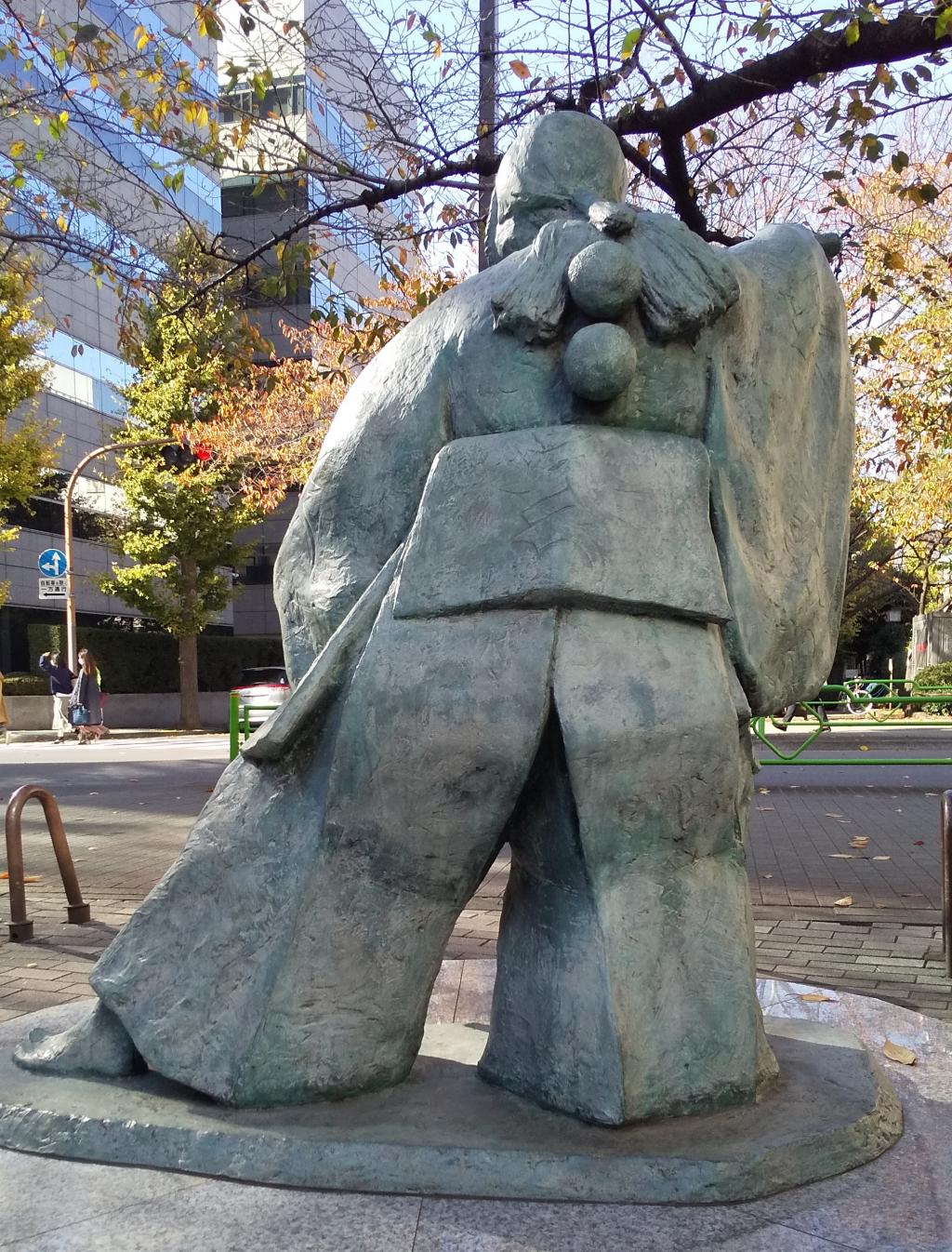  淺草寺《九世市川團十郎像-暫》和浜町綠道《勸進帳的弁慶像》