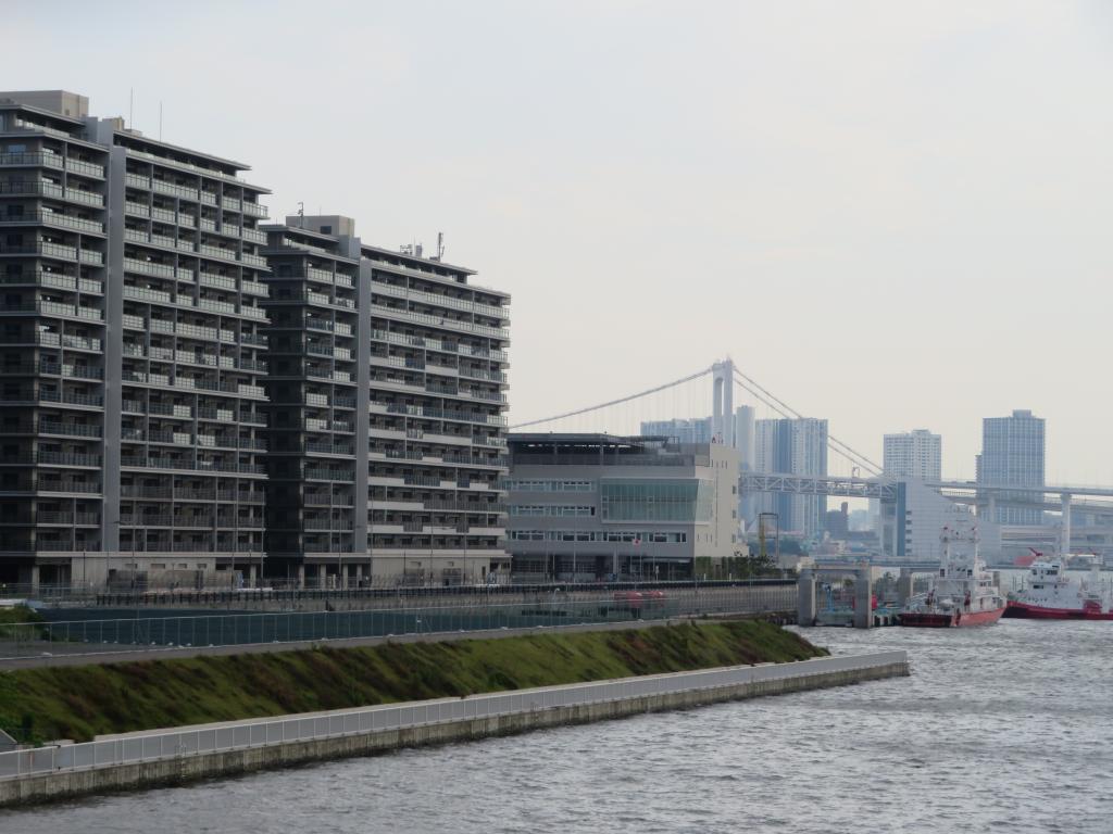  在5月晴朗的天氣裡散步“伊勢町堀跡”“日本橋再開發”“朝潮小橋”