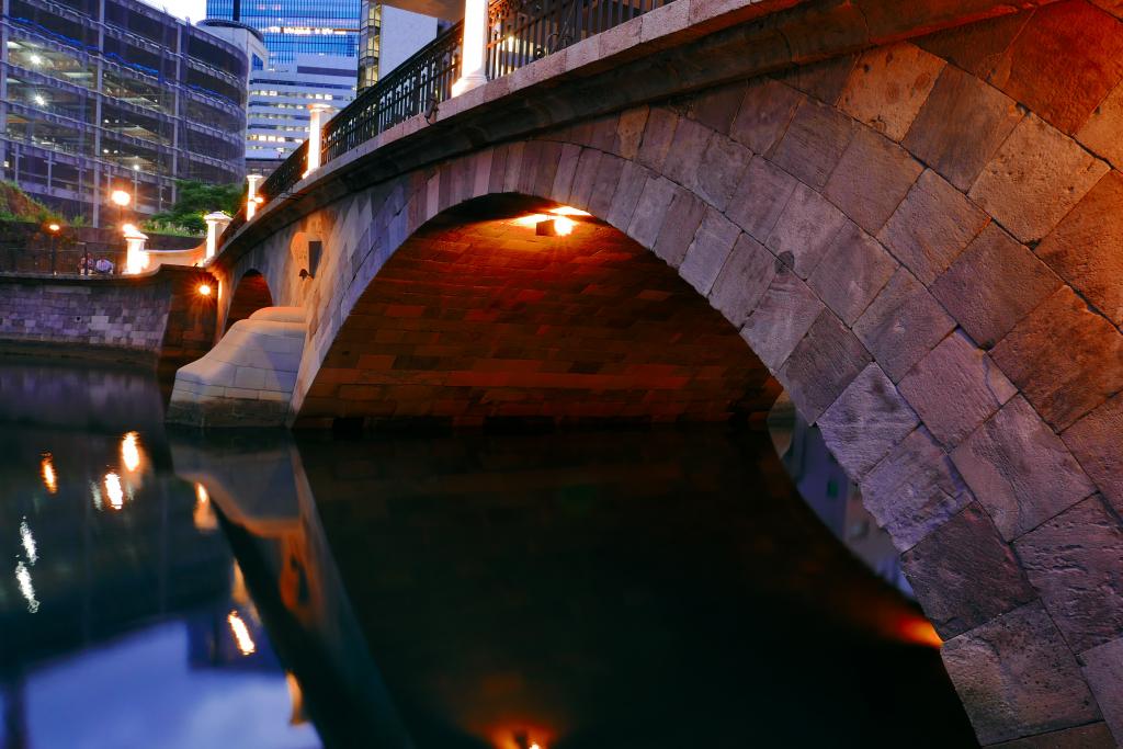 從中央區日本橋本石町一側開始的“常磐橋”夕景