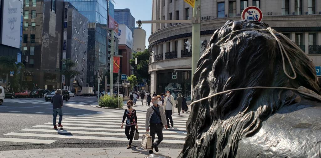  獅子和銀座四丁目十字路口