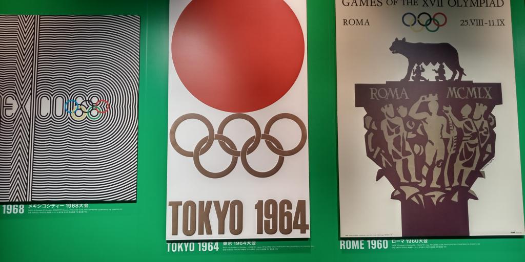 在科雷德室町陽臺的地下1層,展示過去的奧運會海報等OLYMPIC AGORA日本橋三井塔科雷德室町、室町陽臺