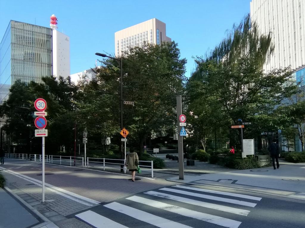 數寄屋橋公園・・考量數寄屋橋附近1
　　～數寄屋橋公園～