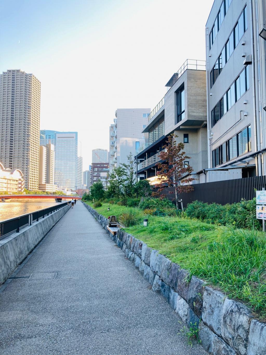  逐漸消失的明治石牆～運河文藝復興朝潮地區的今～