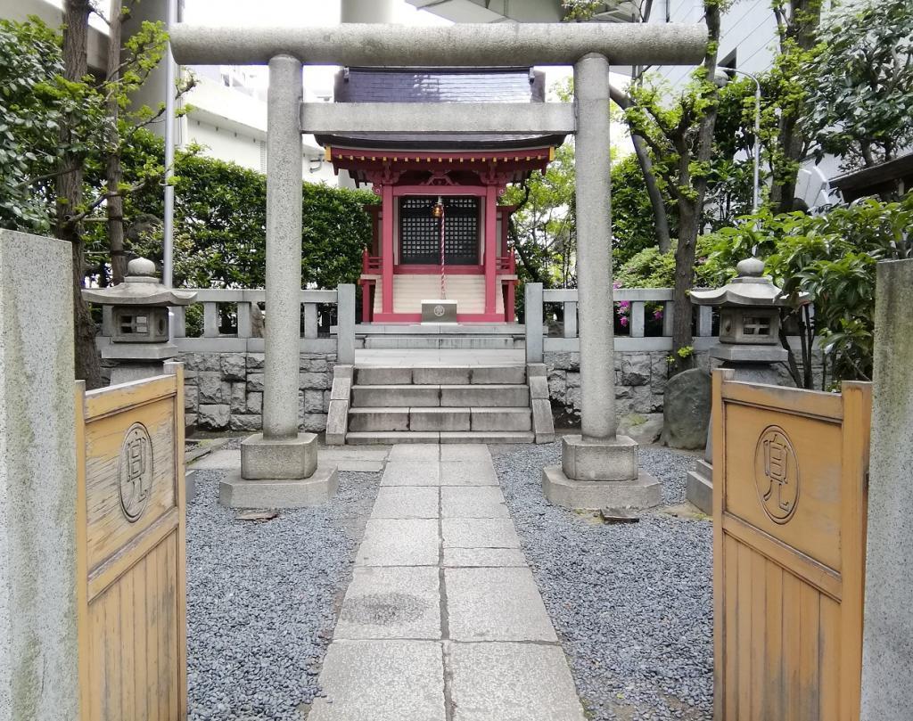 兜神社源義家和德川家康
　　與中央區相關聯
　　～鎧甲的渡口・兜神社・日本橋～