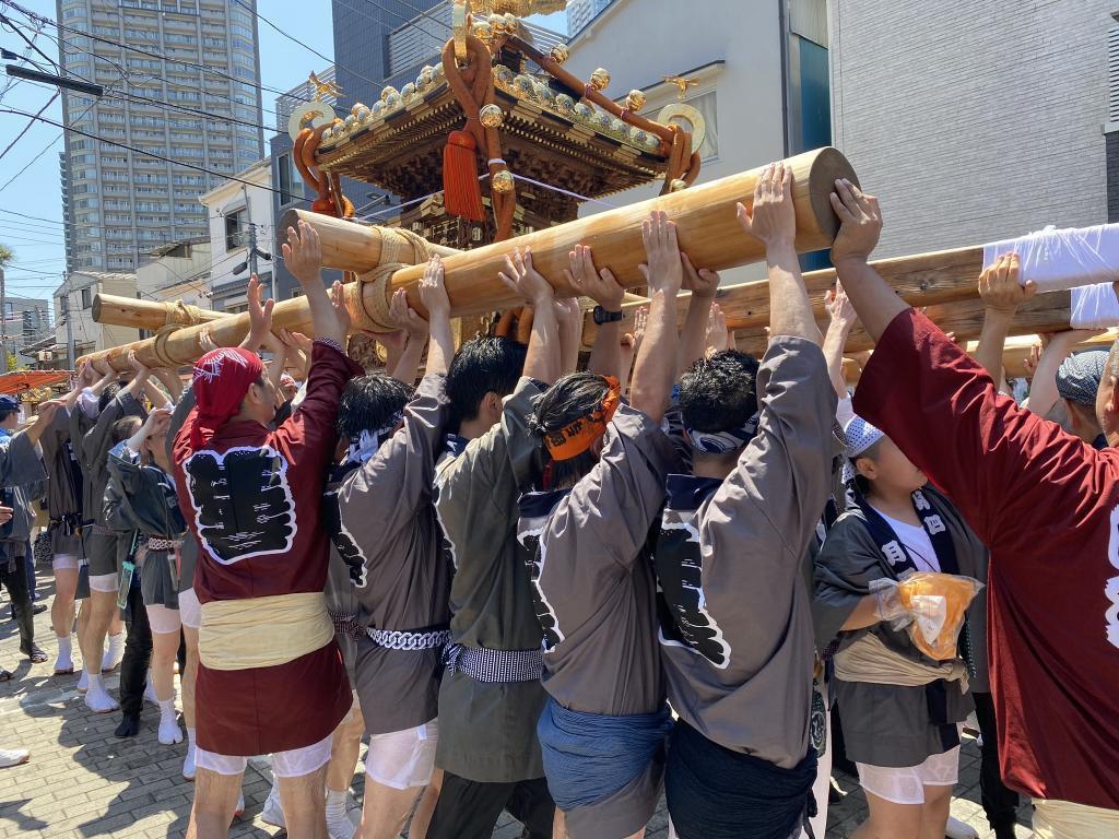 各町神轎聯合渡御獅子頭各町神轎聯合渡御～住吉神社定期祭祀～