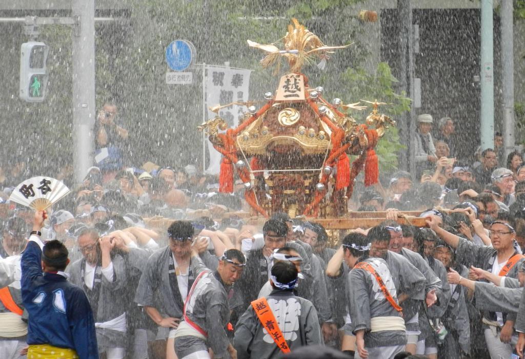 6年前的聯合渡御的照片佃、住吉神社船渡御和本週末的深川八幡大祭