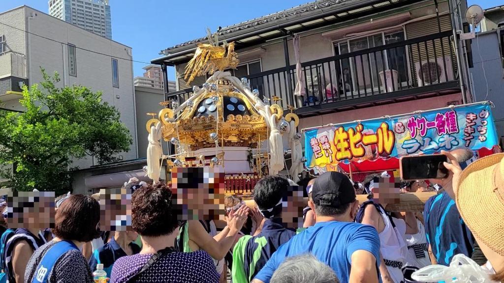  住吉神社定期祭祀嚇了一跳!
“神轎的船渡御”和“祭旗幟”