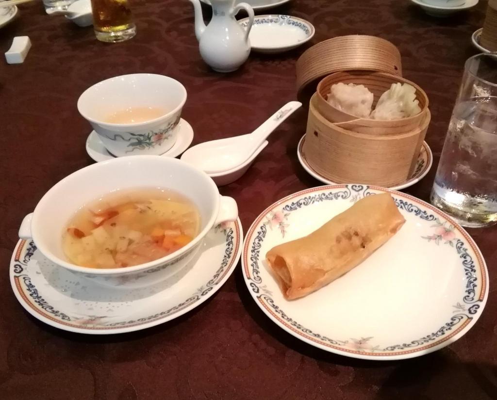  奧克拉飯店傳統的中國菜
　正宗廣東料理在日本橋
　吃到了那個午餐。
　　～桃花林日本橋室町賓館～