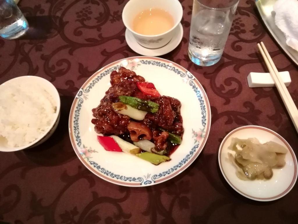  奧克拉飯店傳統的中國菜
　正宗廣東料理在日本橋
　吃到了那個午餐。
　　～桃花林日本橋室町賓館～