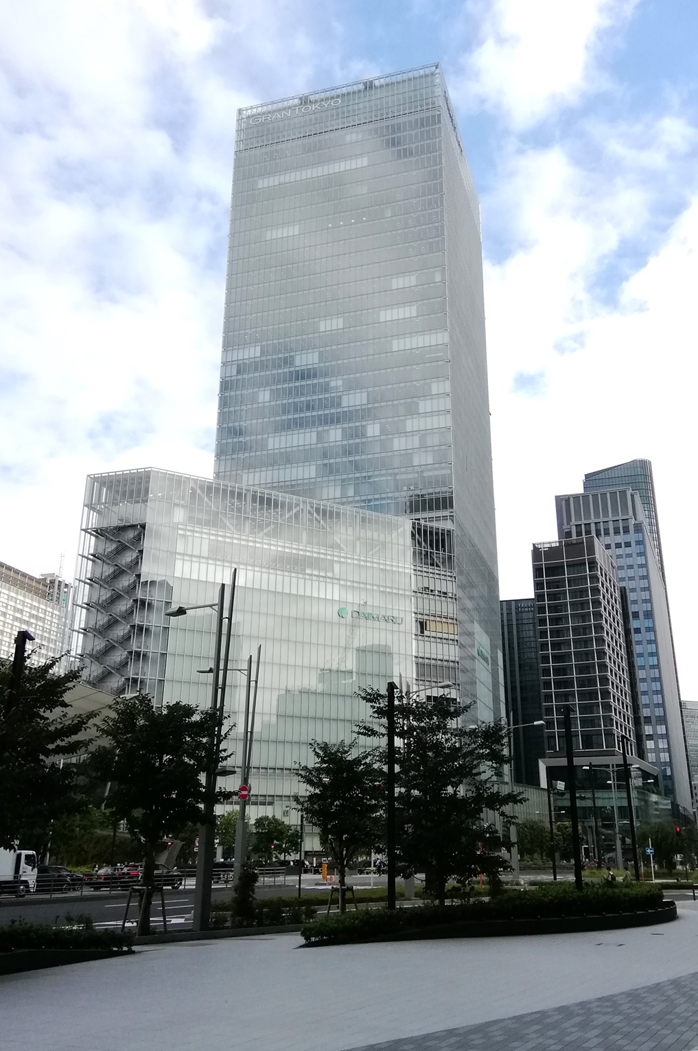 格蘭東京北塔是查看up at high-rise Tower
　-仰望高層建築-3
　　～格蘭東京北塔～