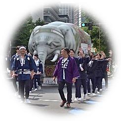  2024年時隔6年在“神幸祭”市中心展開的王朝畫卷