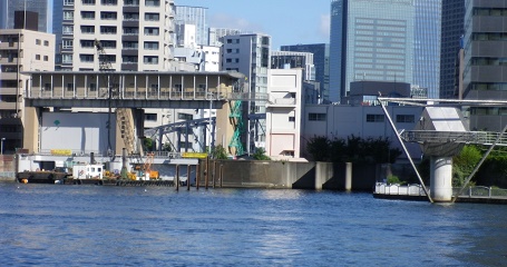 龜島川水門和南高橋隅田川風景