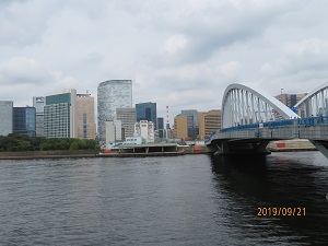 濱離宮庭園、築地市場的岸壁和築地大橋築地大橋