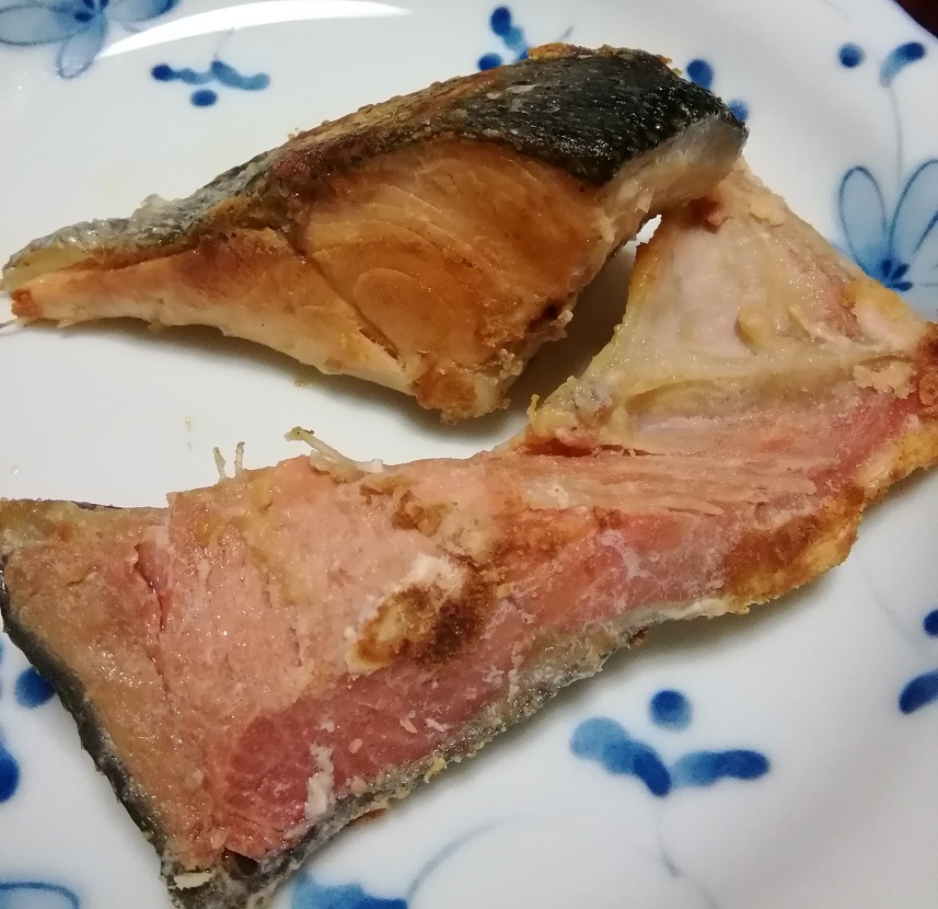 這是羅茲瑪利家族的美食家。 築地的“脾氣小姐”非常友好。
　～鮭魚店昭和食品～